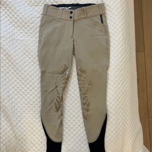 Struck tan breeches silicone knee patch 26